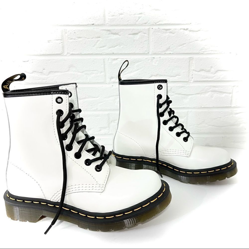 NIB Dr. Marten 1460 Women’s Smooth Leather Lace Up White Boots Size 5